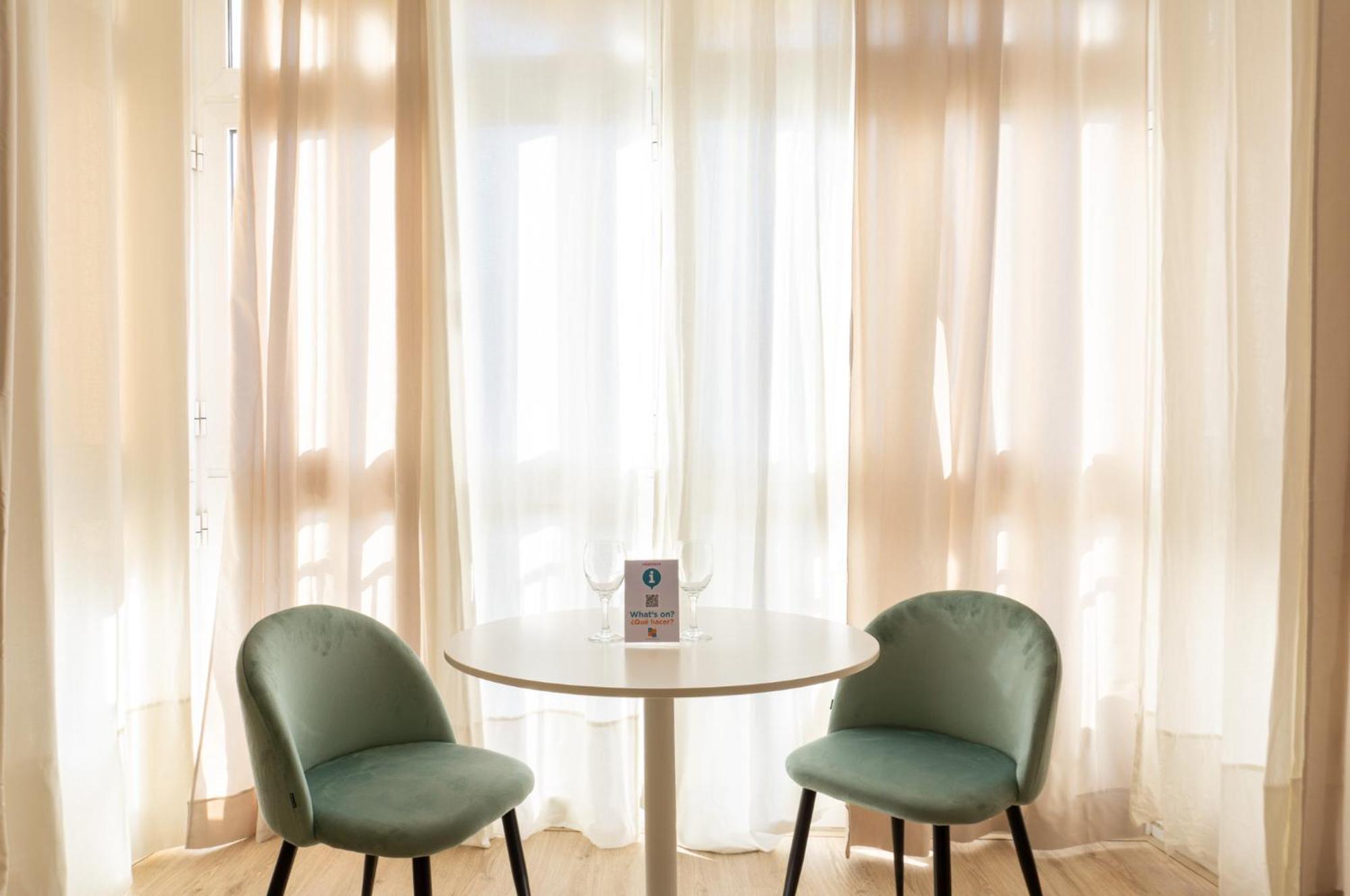 Apartamento Picasso ตอร์เรโมลิโนส ภายนอก รูปภาพ