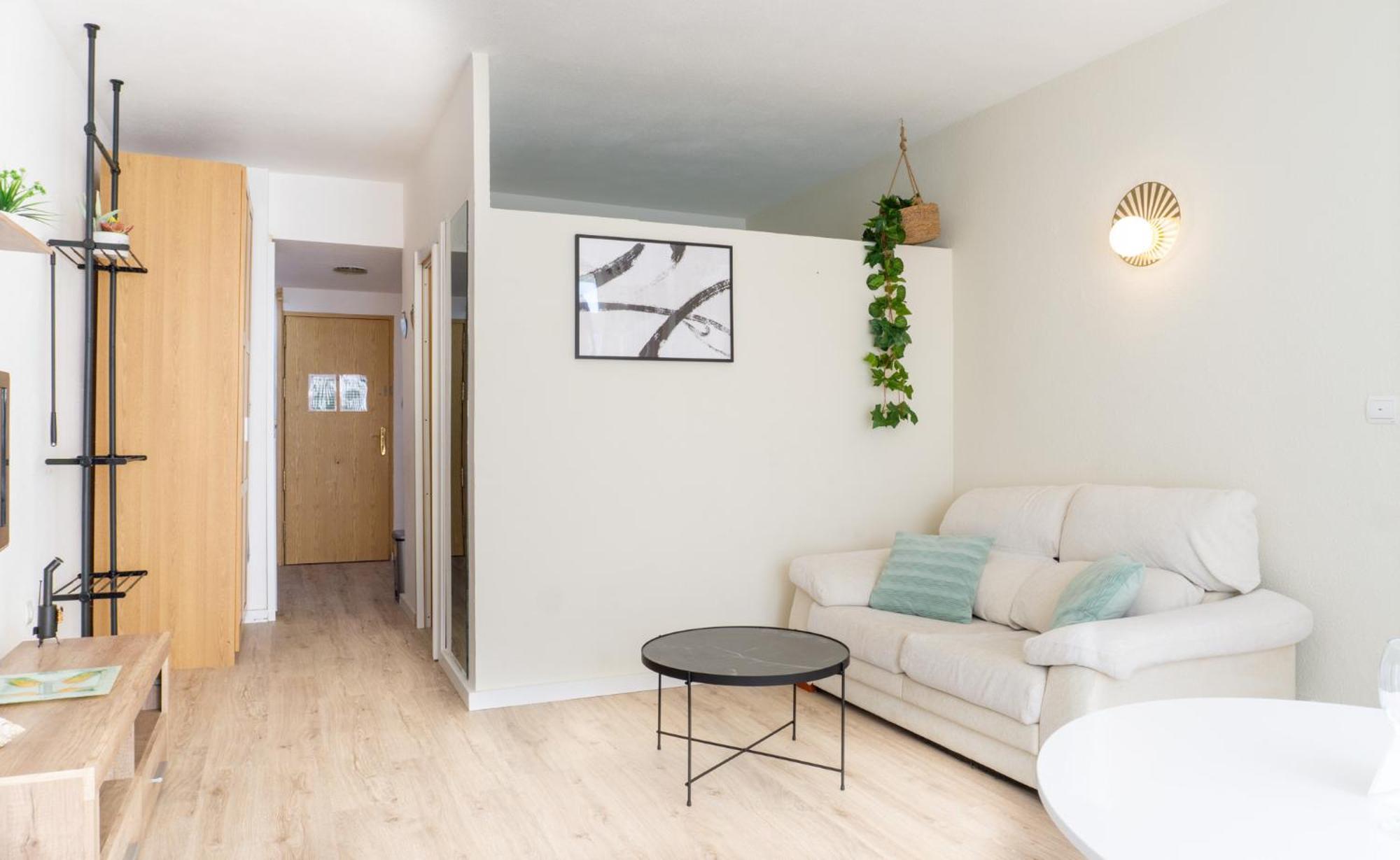 Apartamento Picasso ตอร์เรโมลิโนส ภายนอก รูปภาพ