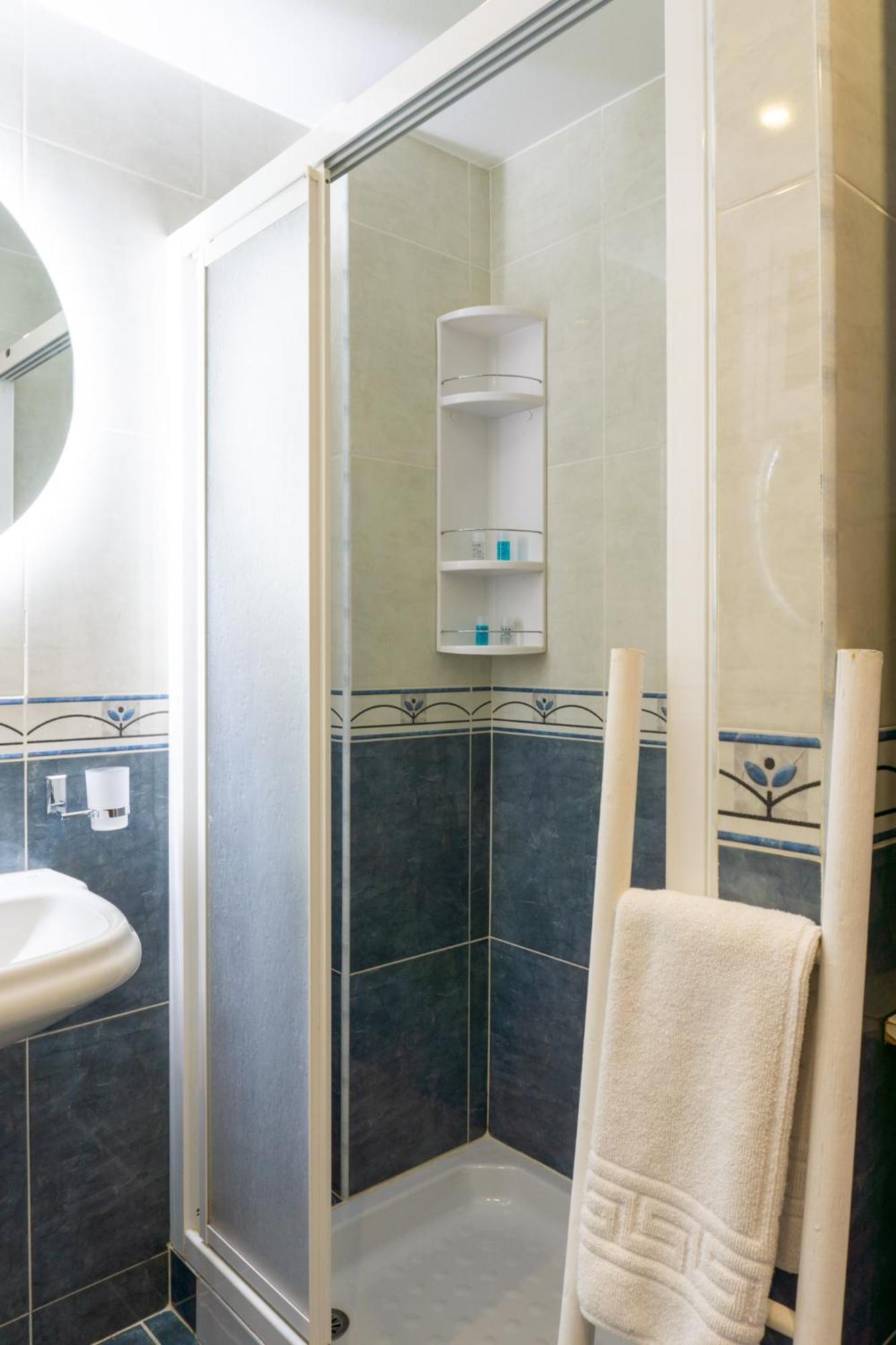 Apartamento Picasso ตอร์เรโมลิโนส ภายนอก รูปภาพ